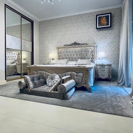 Luxury Design Apartments In The Center Of Kiev 외부 사진